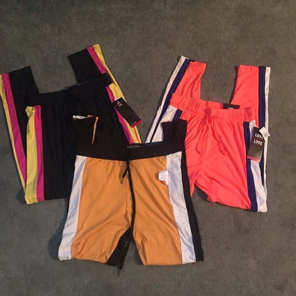 LOVE LOVE LOVE LEGGINGS BRAND NEW - Picture 1 of 2